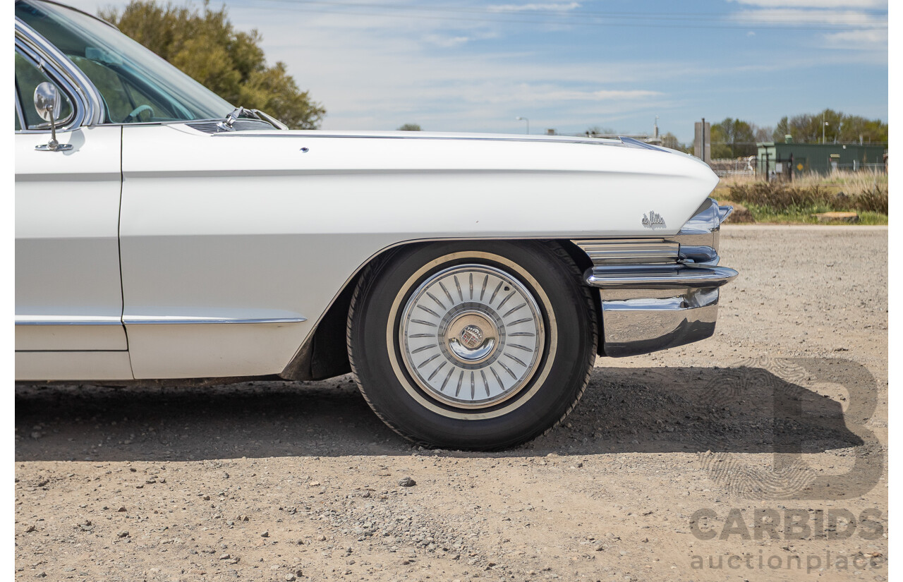 01/1961 Cadillac DeVille Short Deck 4d Sedan Olympic White V8 6.4L
