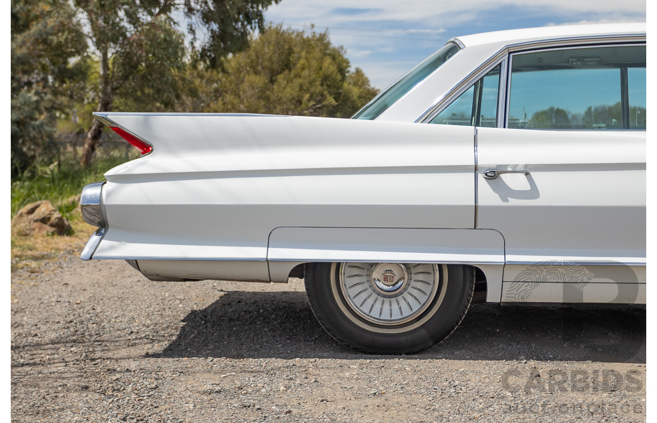 01/1961 Cadillac DeVille Short Deck 4d Sedan Olympic White V8 6.4L