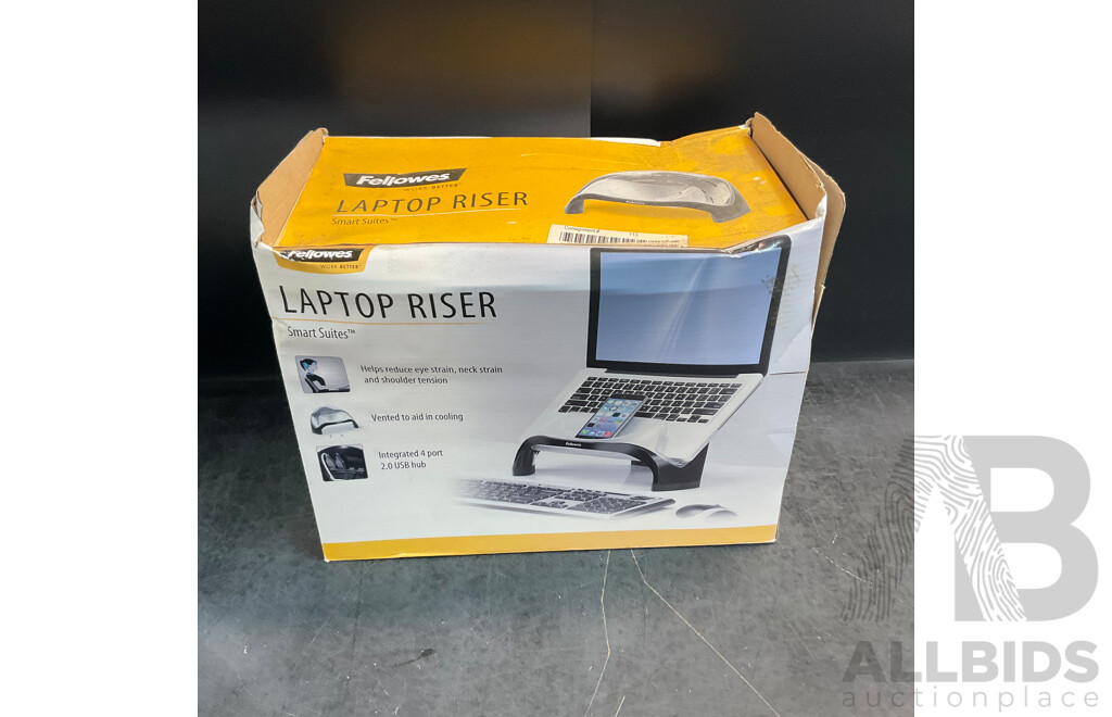 Fellowes Laptop Riser & Targus 10-12.1'' Laptop Case & Verbatim Bluetooth Mobile Keyboard & Cleaning Kit - Lot of 7