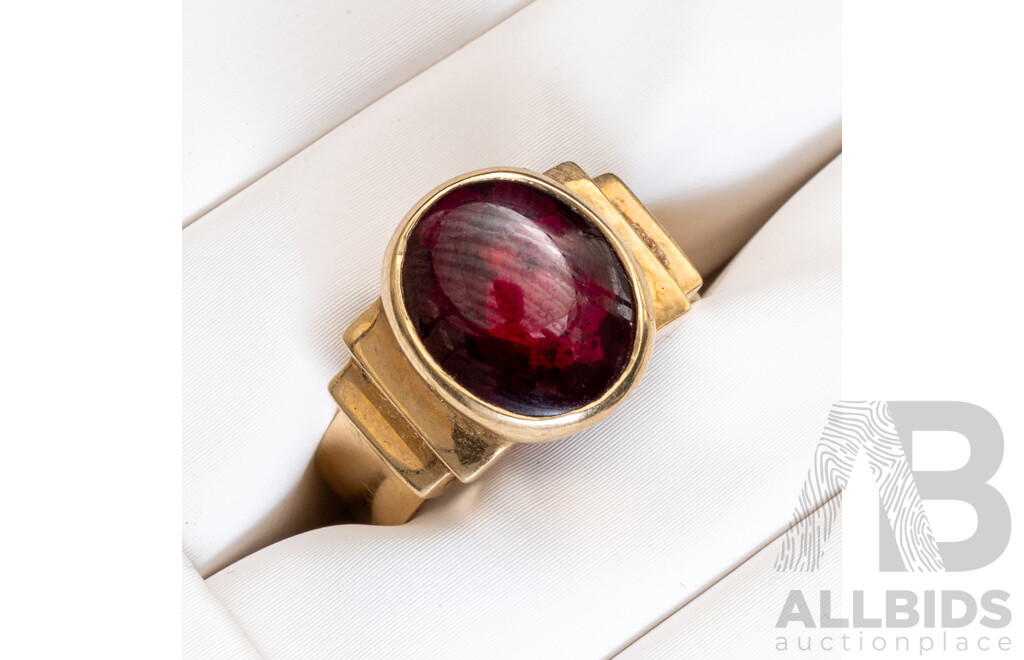 9ct Vintage Garnet Cabochon Ring, Mid Century, Size Q, 5.84 Grams
