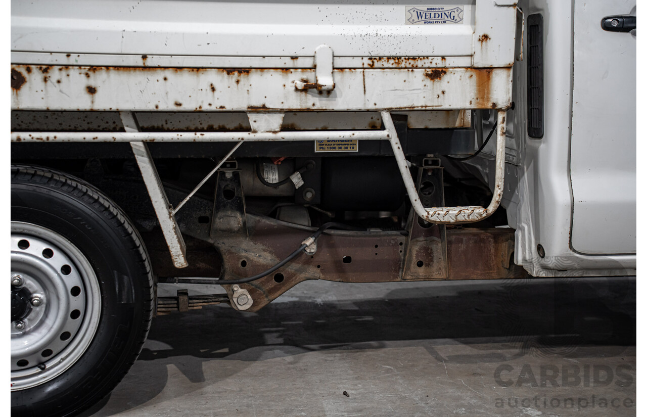 7/2009 Toyota Hilux Workmate TGN16R 08 Upgrade C/Chas White 2.7L - Hydraulic Tipper