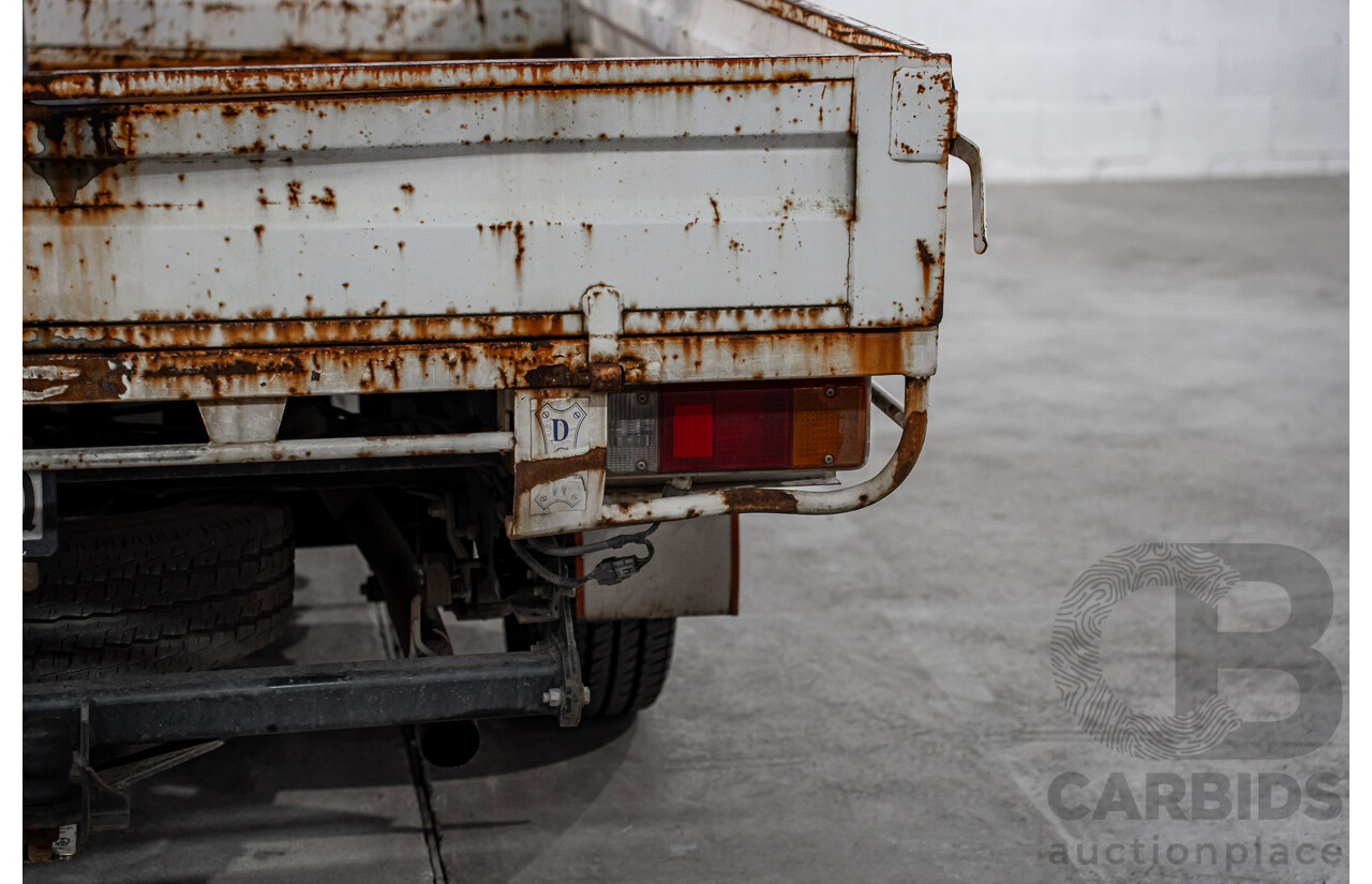 7/2009 Toyota Hilux Workmate TGN16R 08 Upgrade C/Chas White 2.7L - Hydraulic Tipper