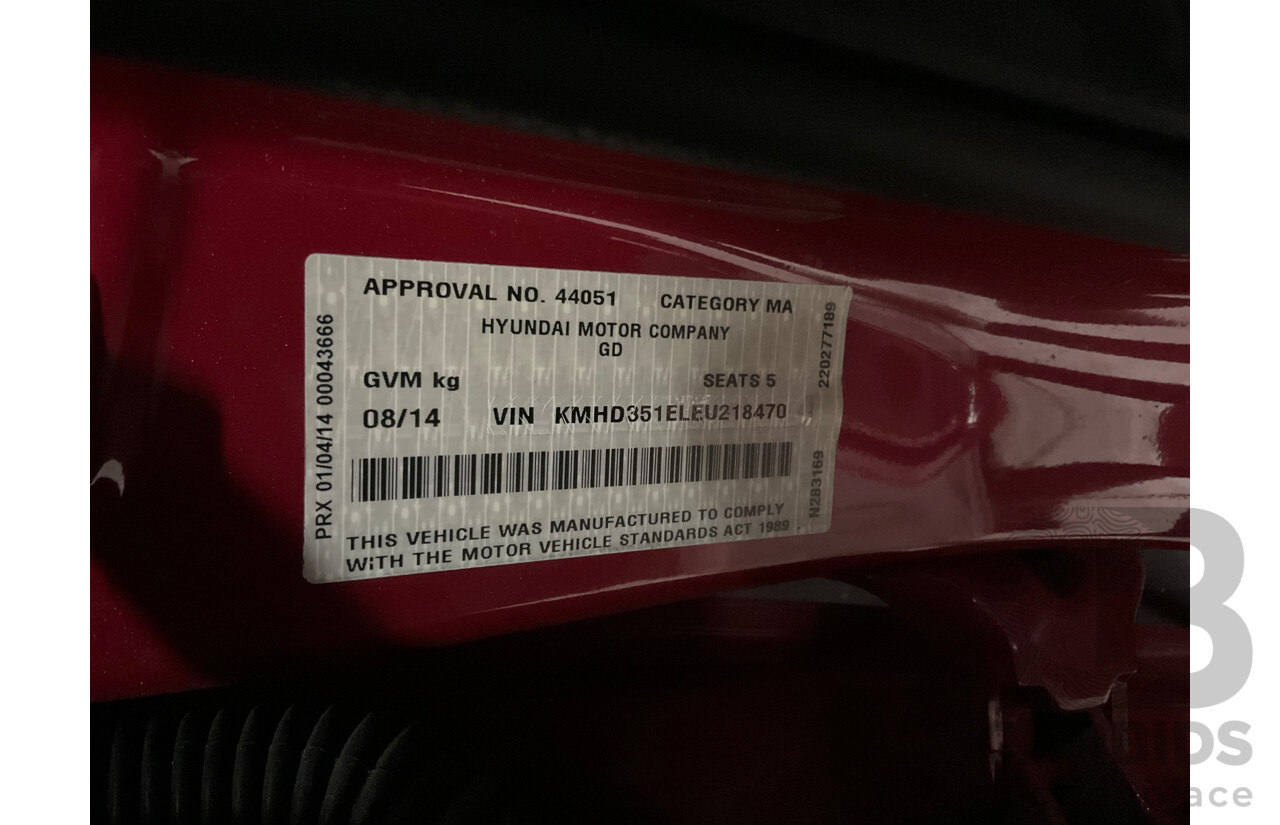 8/2014 Hyundai i30 SE GD MY14 5d Hatchback Brilliant Red Metallic 1.8L