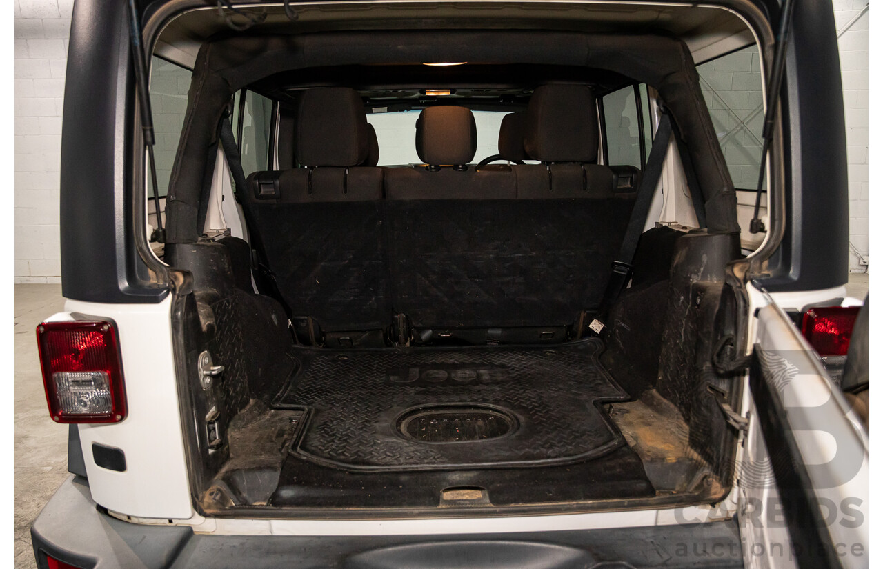 08/2016 Jeep Wrangler Unlimited Sport (4x4) JK MY16 4d Hardtop Bright White V6 3.6L