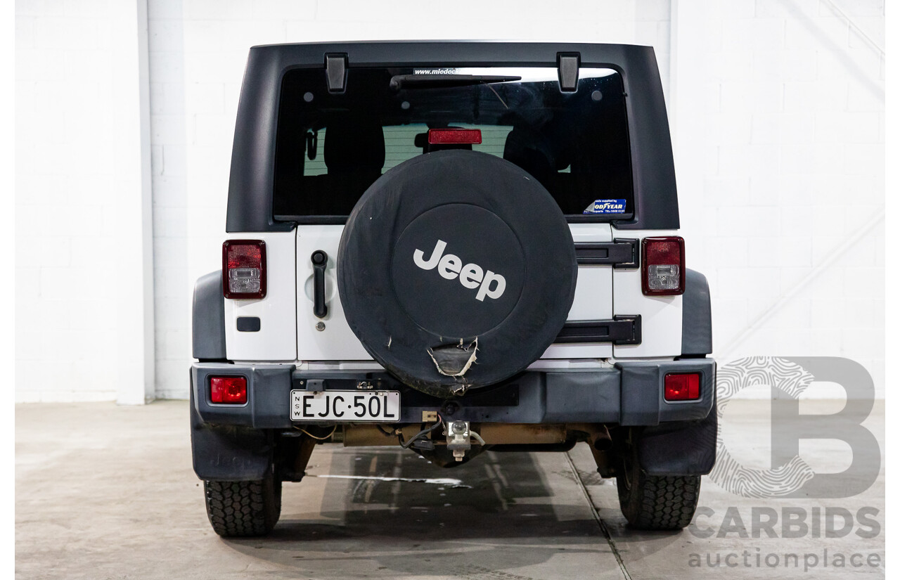 08/2016 Jeep Wrangler Unlimited Sport (4x4) JK MY16 4d Hardtop Bright White V6 3.6L