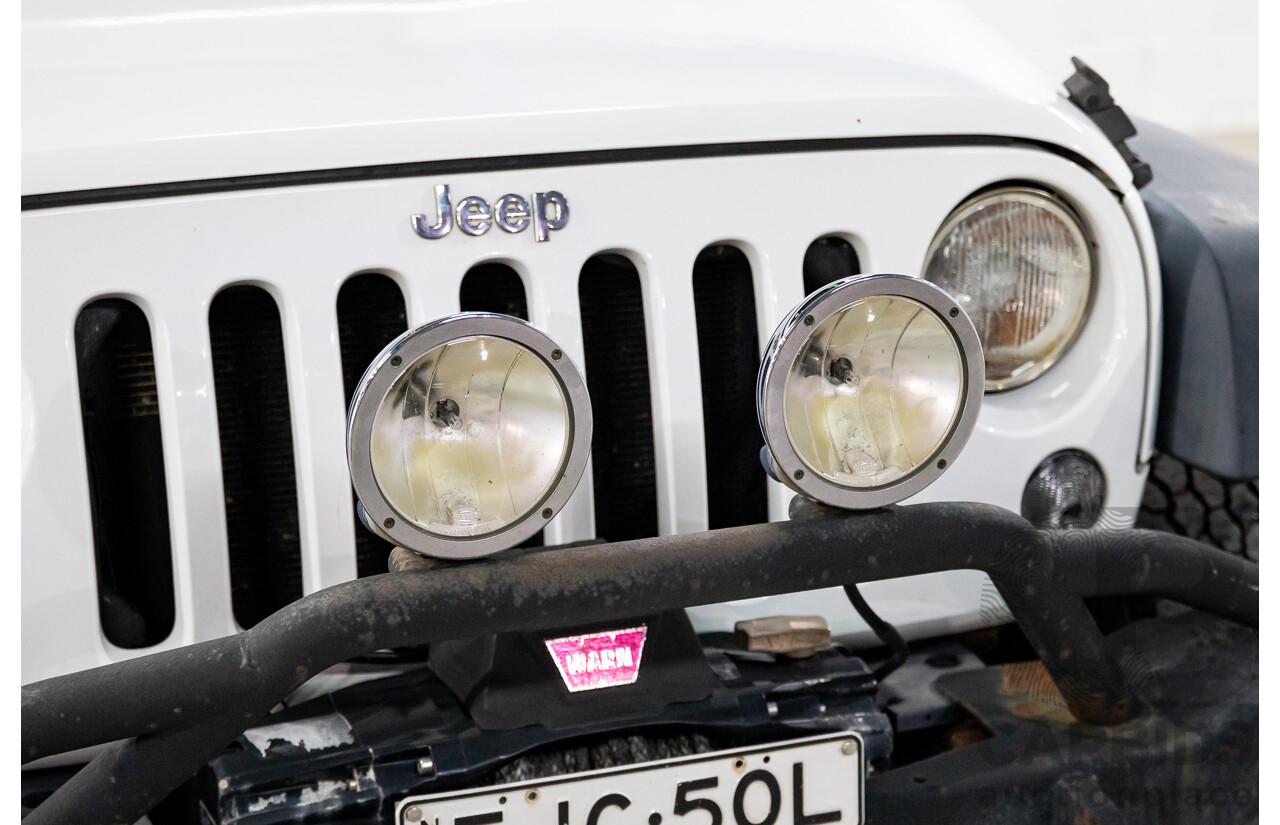 08/2016 Jeep Wrangler Unlimited Sport (4x4) JK MY16 4d Hardtop Bright White V6 3.6L