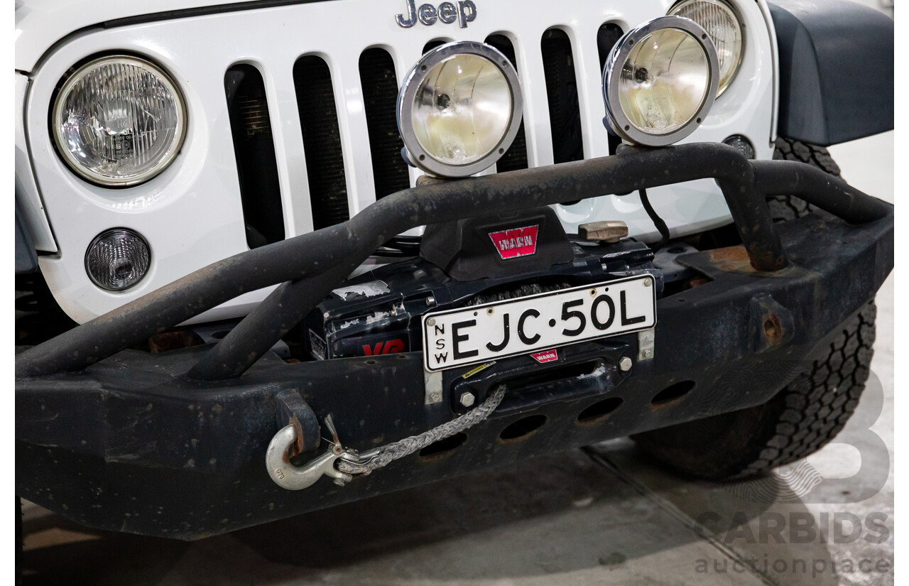 08/2016 Jeep Wrangler Unlimited Sport (4x4) JK MY16 4d Hardtop Bright White V6 3.6L