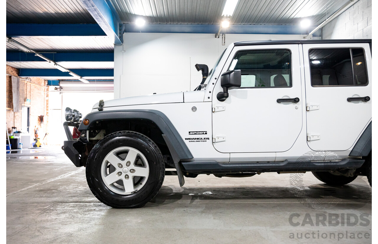 08/2016 Jeep Wrangler Unlimited Sport (4x4) JK MY16 4d Hardtop Bright White V6 3.6L