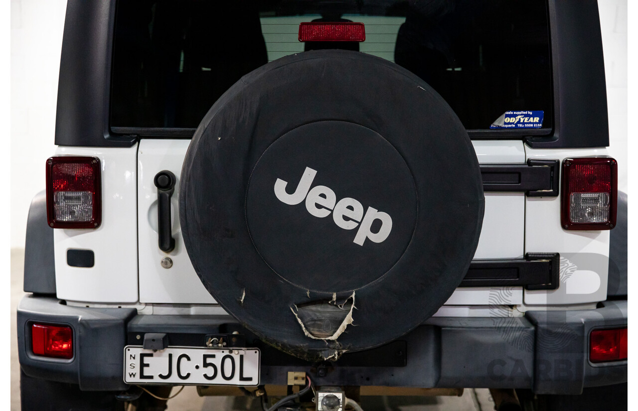 08/2016 Jeep Wrangler Unlimited Sport (4x4) JK MY16 4d Hardtop Bright White V6 3.6L