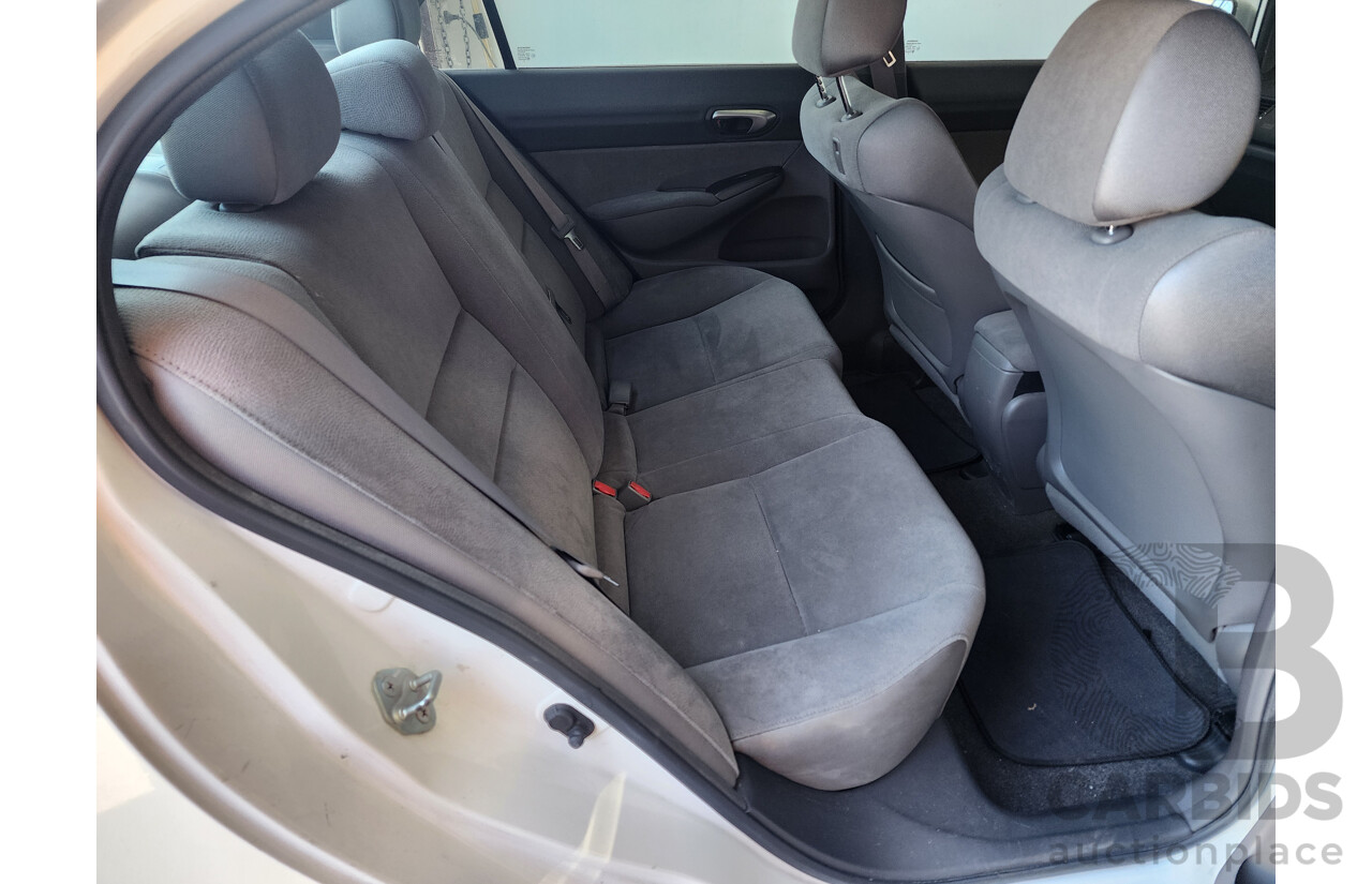 6/2008 Honda Civic VTi MY07 4d Sedan White 1.8L
