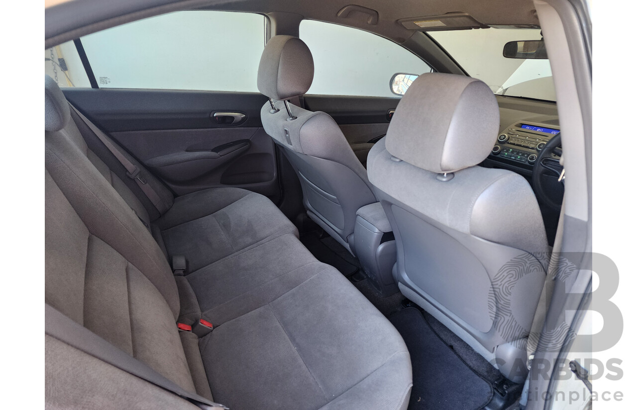 6/2008 Honda Civic VTi MY07 4d Sedan White 1.8L