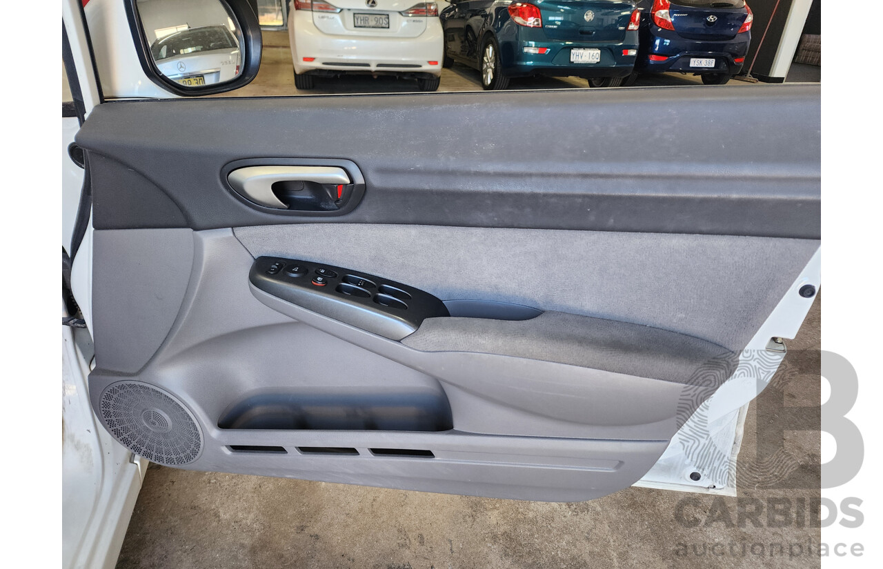 6/2008 Honda Civic VTi MY07 4d Sedan White 1.8L