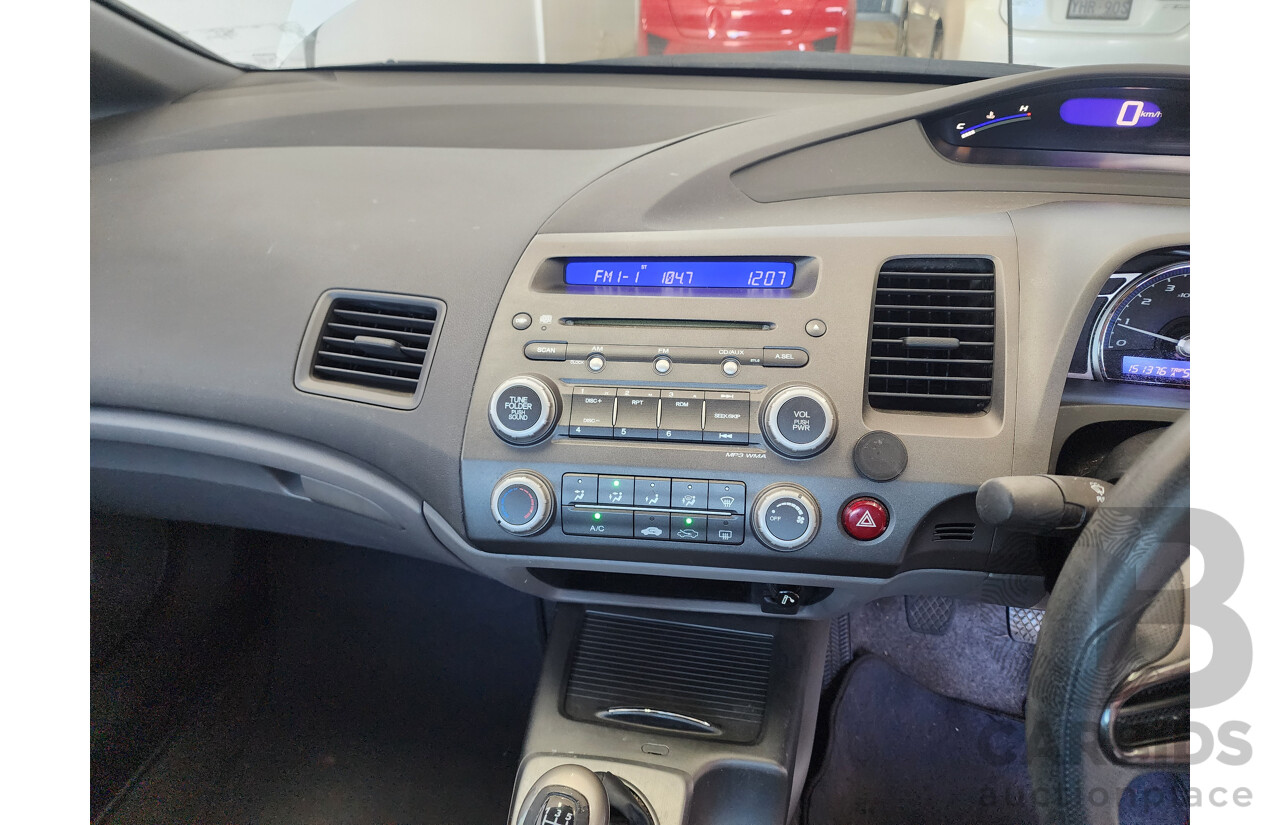 6/2008 Honda Civic VTi MY07 4d Sedan White 1.8L