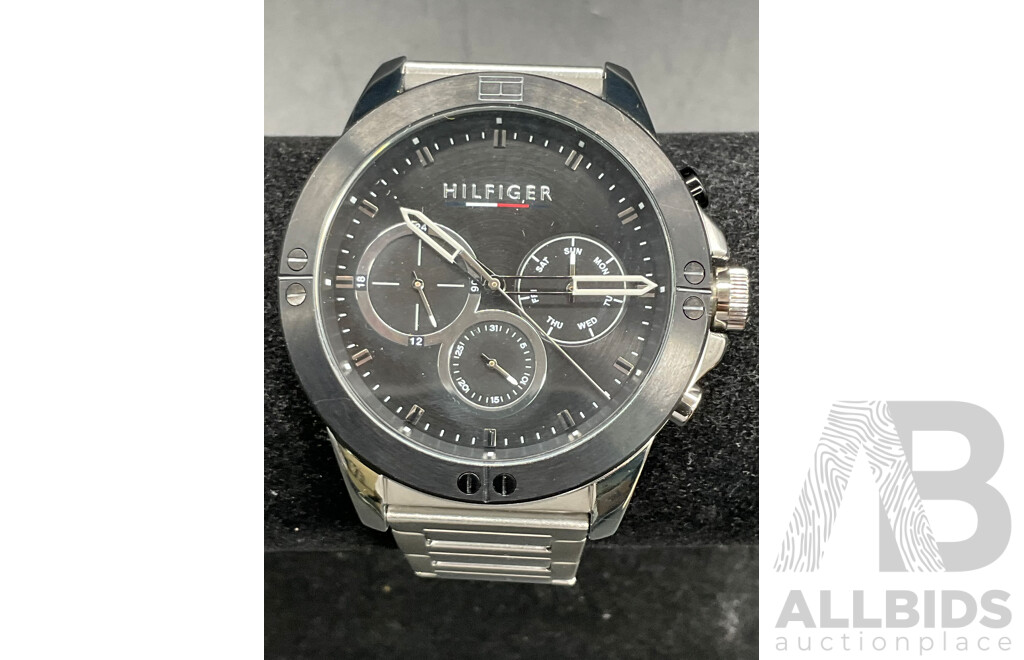 TOMMY HILFIGER Men's Multi Function Watch