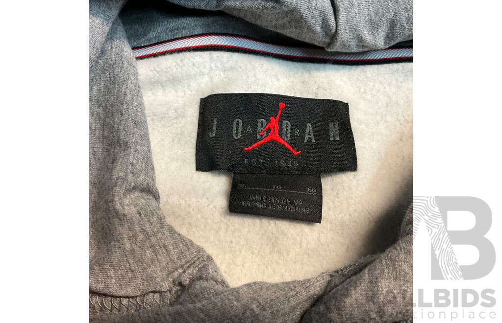 Assorted Nike, Hoodrich Apparels - Various Sizes - Lot of 8