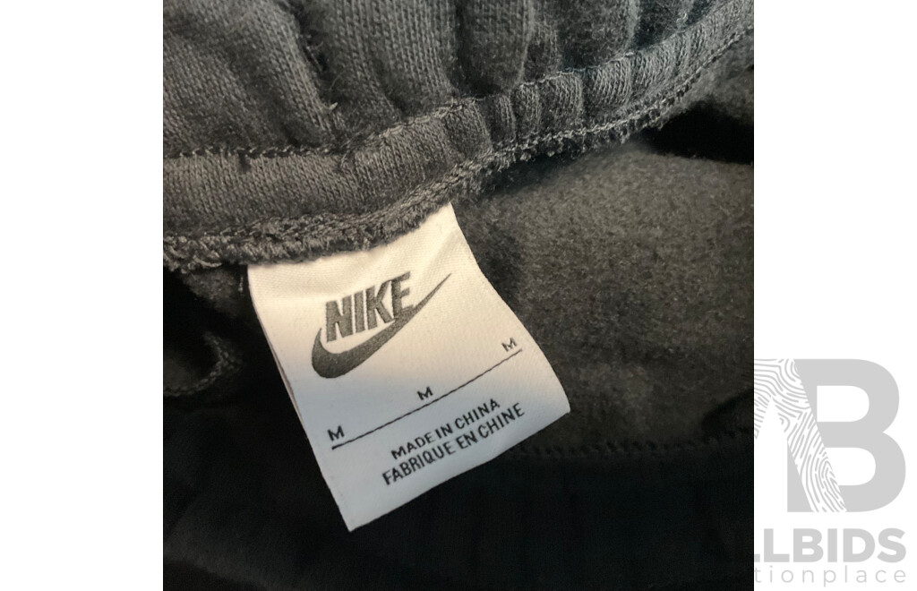 Assorted Nike, Hoodrich Apparels - Various Sizes - Lot of 8