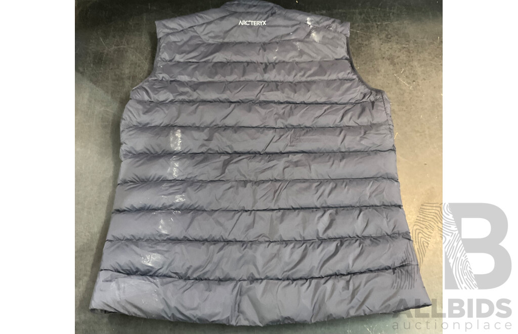 ARC'TERYX Size M Vest & Commute Bag - Lot of 2