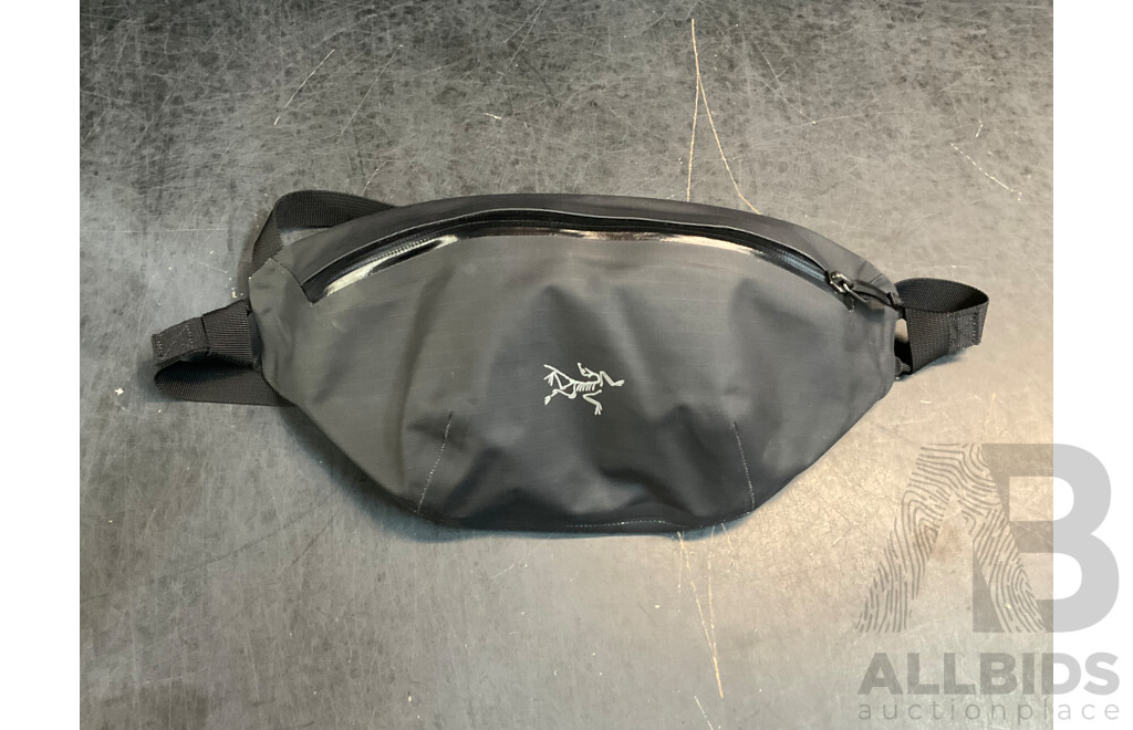 ARC'TERYX Size M Vest & Commute Bag - Lot of 2