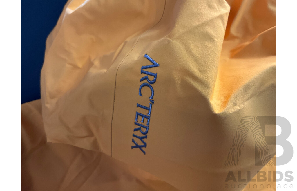 ARC'TERYX Men's Size L Beta Jacket - Yellow -ORP$650