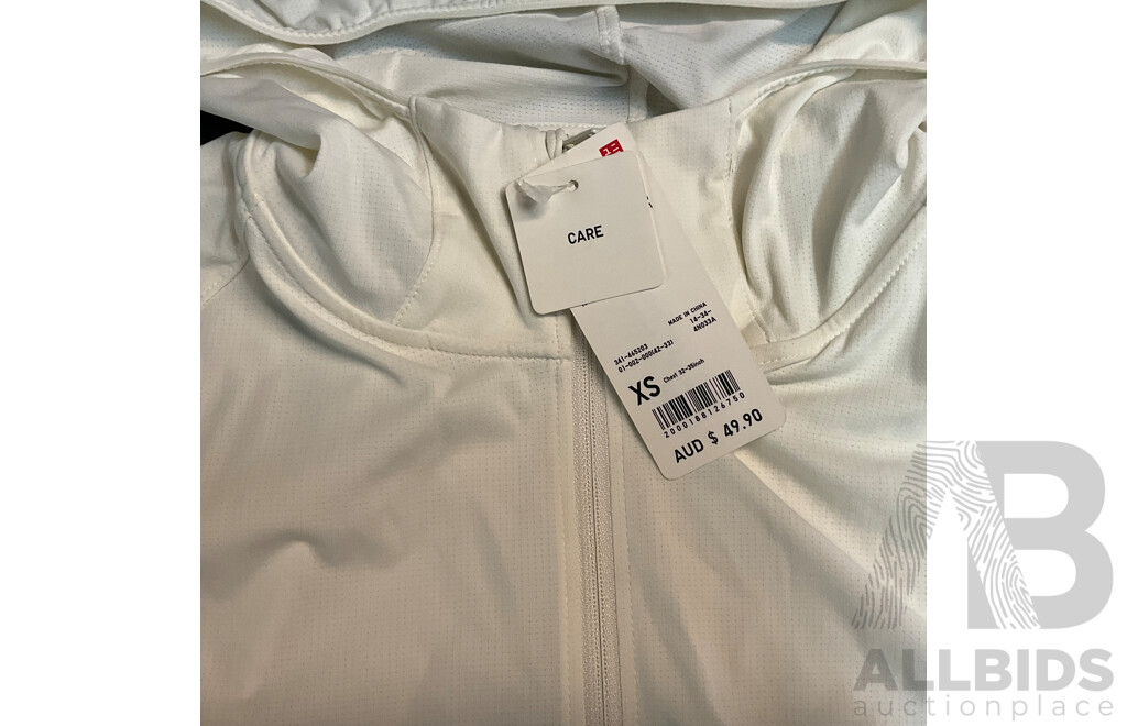 UNIQLO Size XS Black Vest & White Light Jacket - Lot of 2