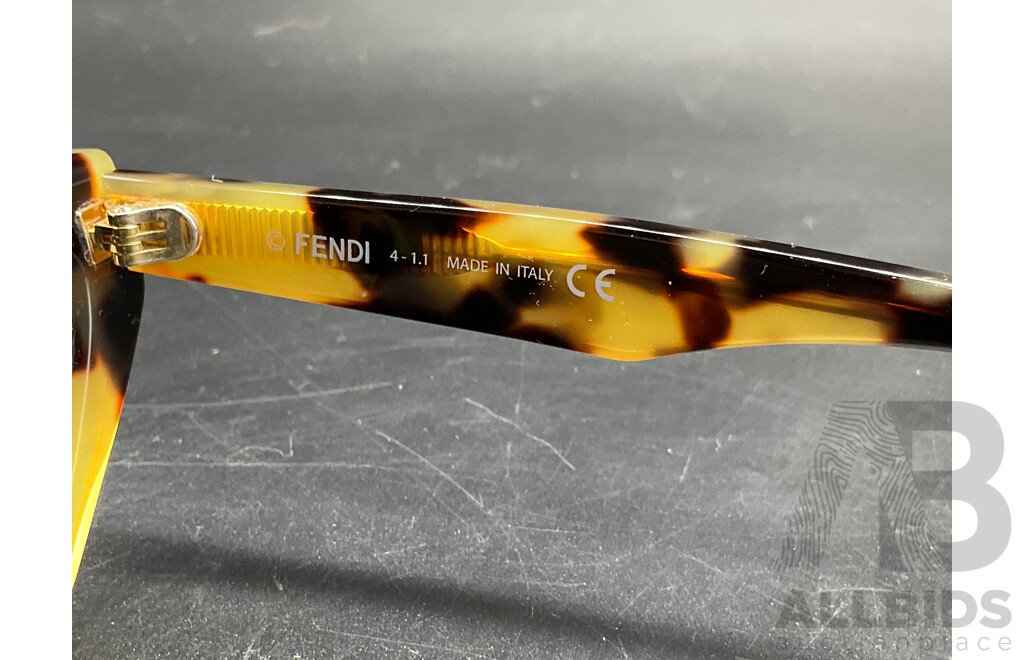 Cat Eye Sunglasses Branded Fendi