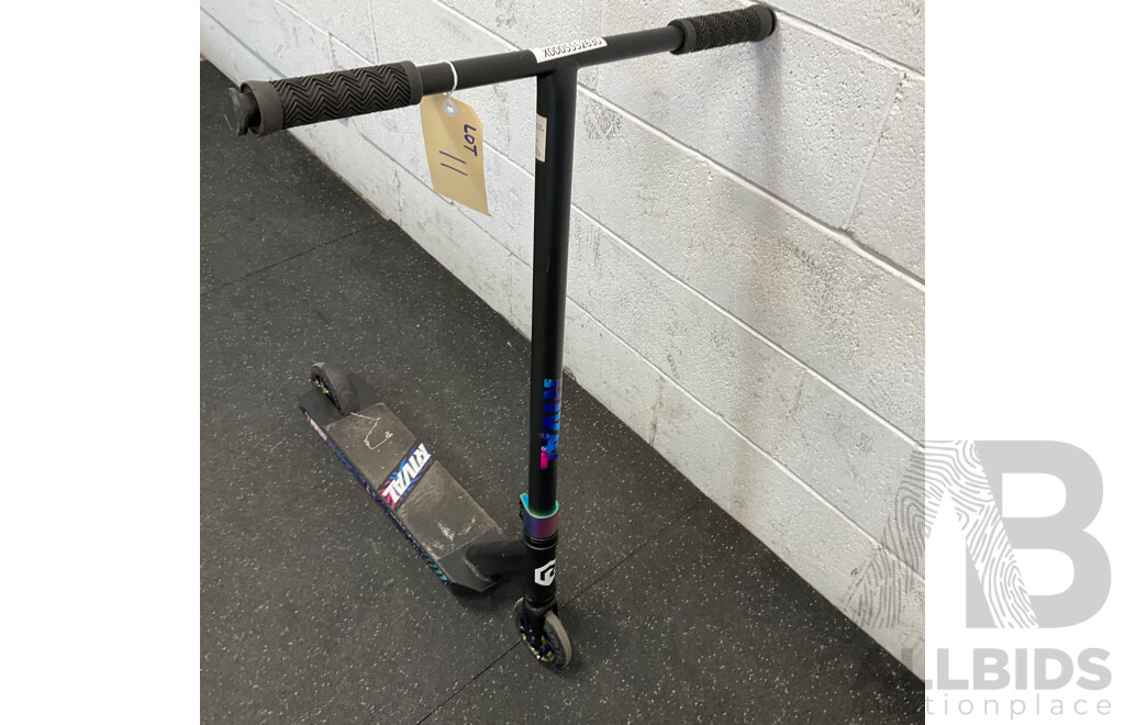 RIVAL Pro-Series Scooter