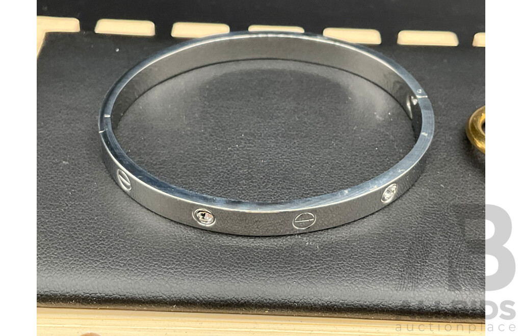 Assorted Costume Jewellery - Lot of 9