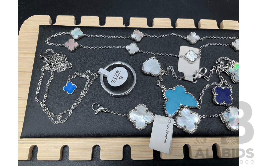 Assorted Costume Jewellery - Lot of 8