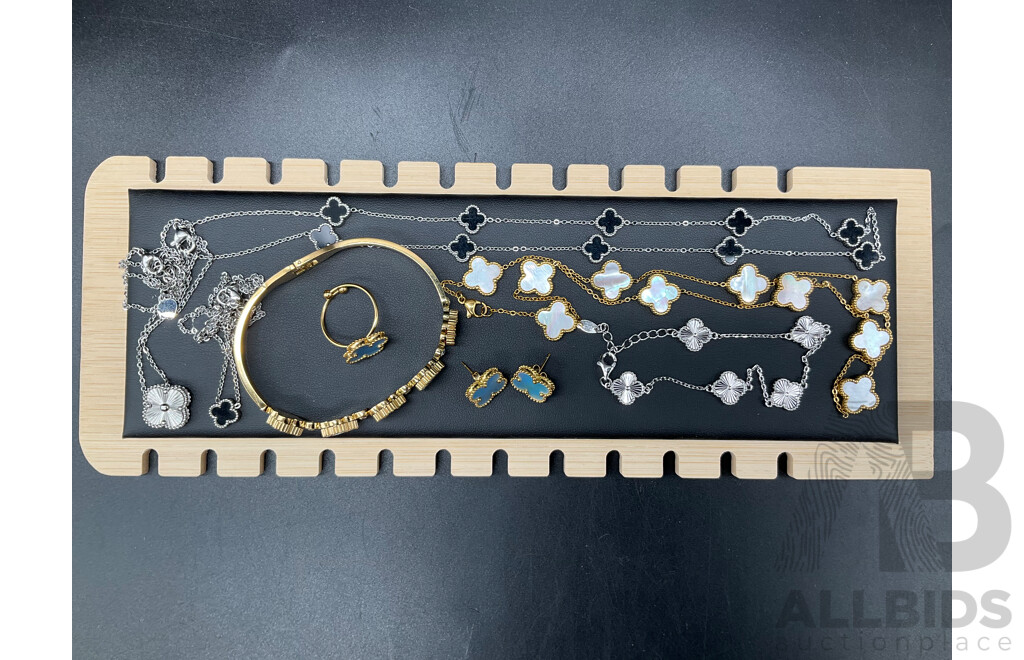 Assorted Costume Jewellery - Lot of 8