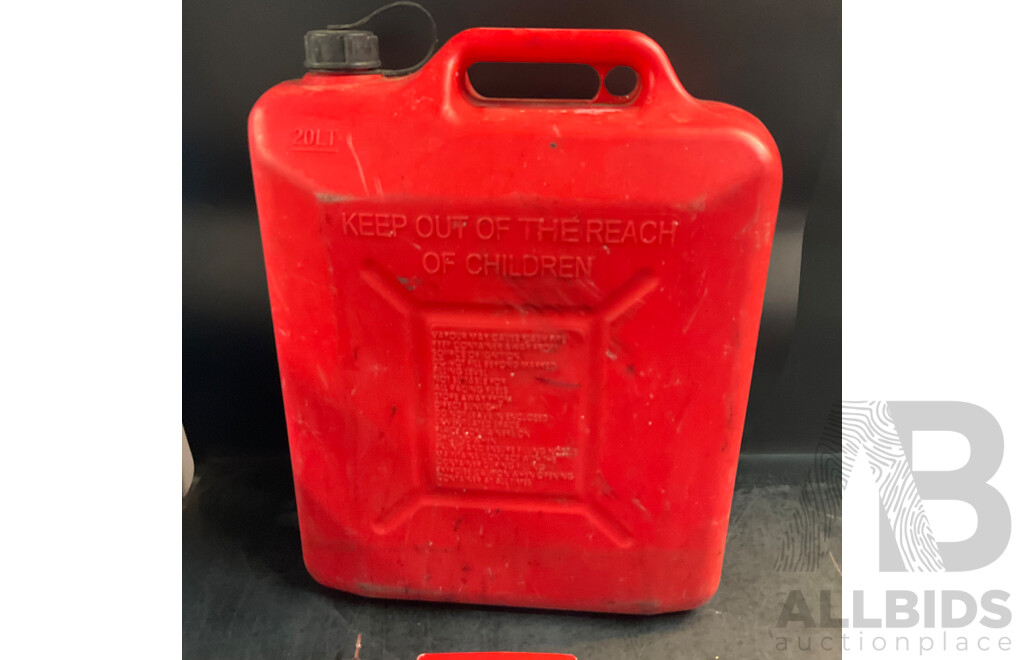 Rock 8V LITHIUM-ION Rotary Tool & ToolPRO Multi Tool & Quell Emergency Multi-tool Flashlight & Voltage Tester & Petrol Tank - Lot of 6