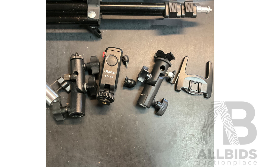 Sunwayfoto GH-Pro II 3-Way Geared Tripod Head with Sirui WPS Tripod & 2 X Neewer Light Tripods