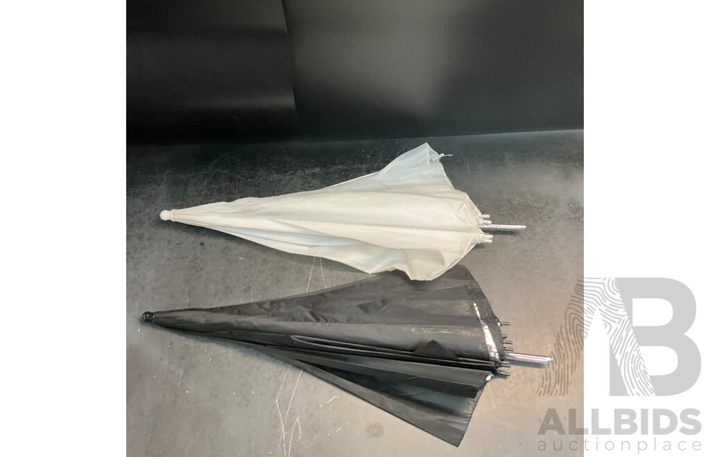 Sunwayfoto GH-Pro II 3-Way Geared Tripod Head with Sirui WPS Tripod & 2 X Neewer Light Tripods