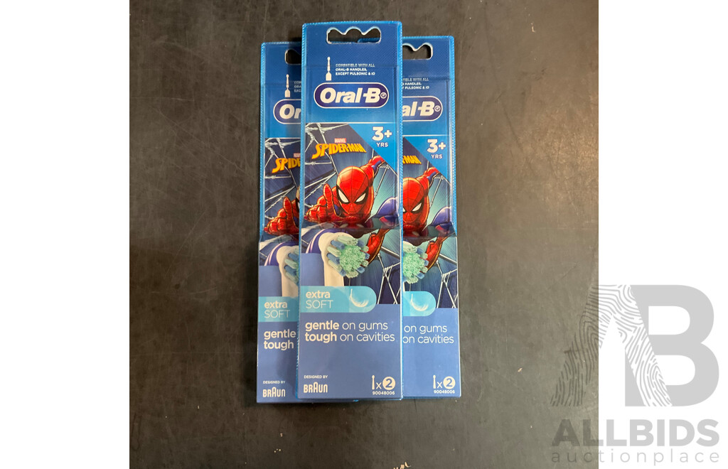 Oral-B Kids Stages Power Rechargeable Toothbrush and Brush Head 2packs - Lot of 17