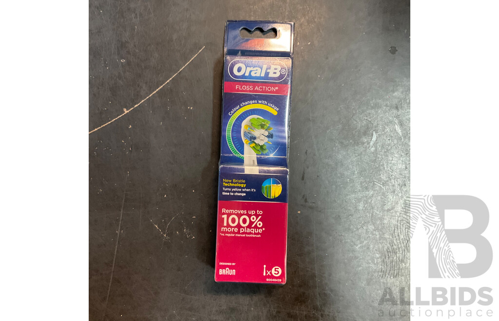 Oral-B Vitality Plus  PRO White Rechargeable Toothbrush X5 & Floss Action Brush Heads 5 Packs X5 - Lot of 10