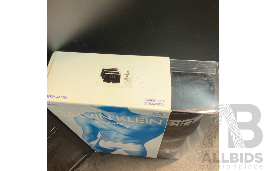 Calvin Klein & Bonds Men's Size S/ M Trunks & Bonds Women's Size 12/14 Underwear