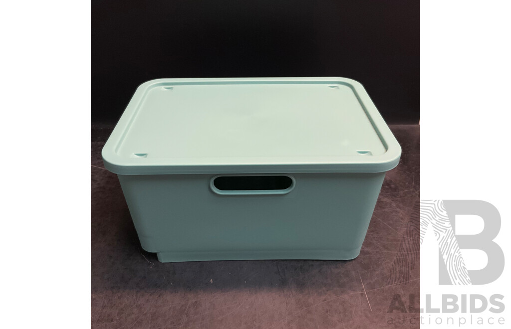 Plastic Storage Basket with Lid /Wheeled - Green - Lot of 60