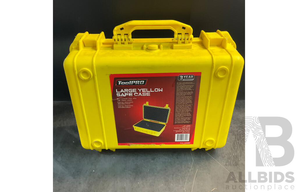 DJI FPV Drone with Remote, Goggles, Controller, Batterties X3 and Accessories in ToolPro Safe Case