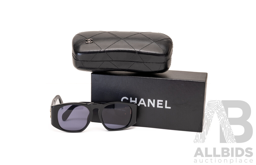 Chanel Vintage Black Sunglasses with Patterned Arms & Motif, 04150 94305 with Case