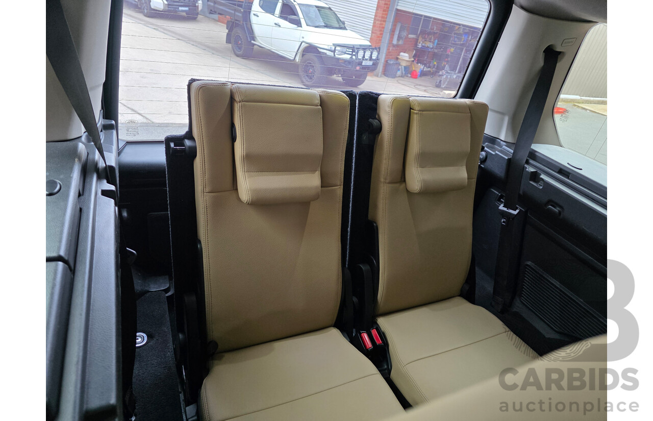 8/2006 Land Rover Discovery 3 HSE 4d Wagon Blue Turbo Diesel 2.7L - 7 Seats