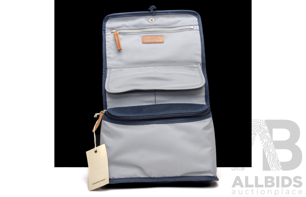 Loungefly Harry Potter Hufflepuff Patch Varsity Plaid Crossbody Bag & Country Road Waxy Canvas Wet Pack with Tags