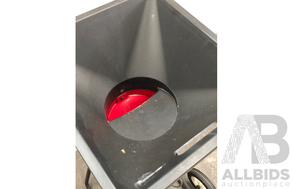 Magnum Electric Garden Chipper/Chopper