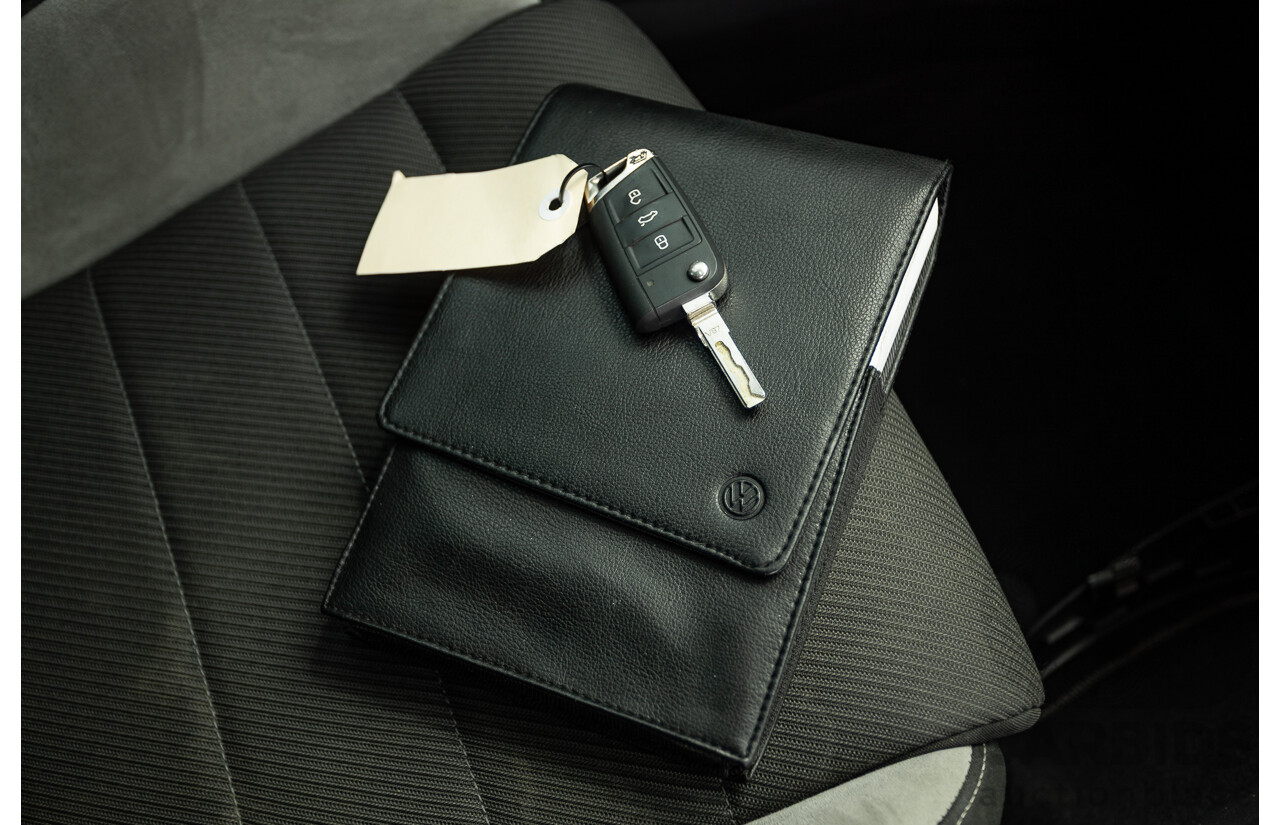 7/2015 Volkswagen Golf R Mk7 (AWD) AU MY15 5d Hatchback Lapiz Blue Metallic Turbo 2.0L - Stage 3 APR