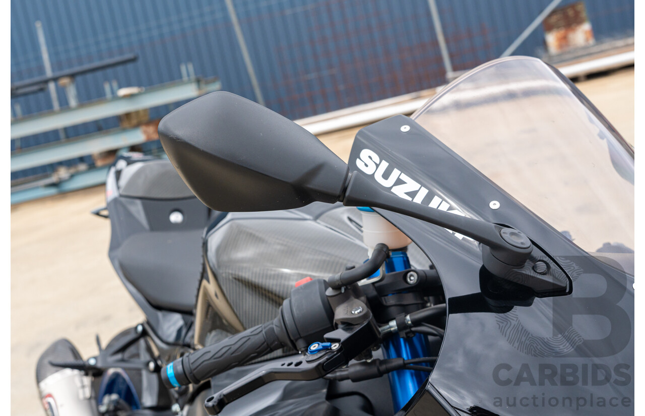 08/2017 Suzuki GSX-R1000R 999cc Super Sport Motorbike Glass Sparkle Black