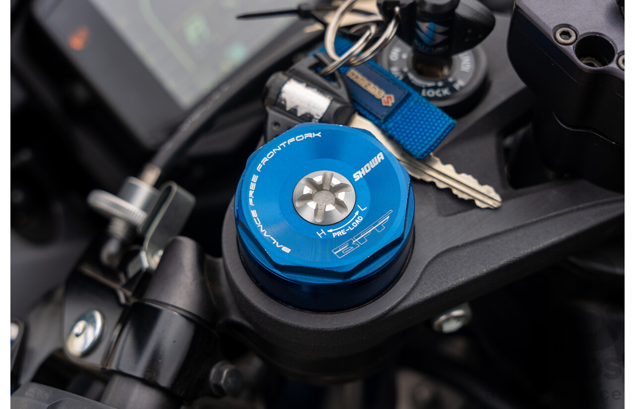 08/2017 Suzuki GSX-R1000R 999cc Super Sport Motorbike Glass Sparkle Black