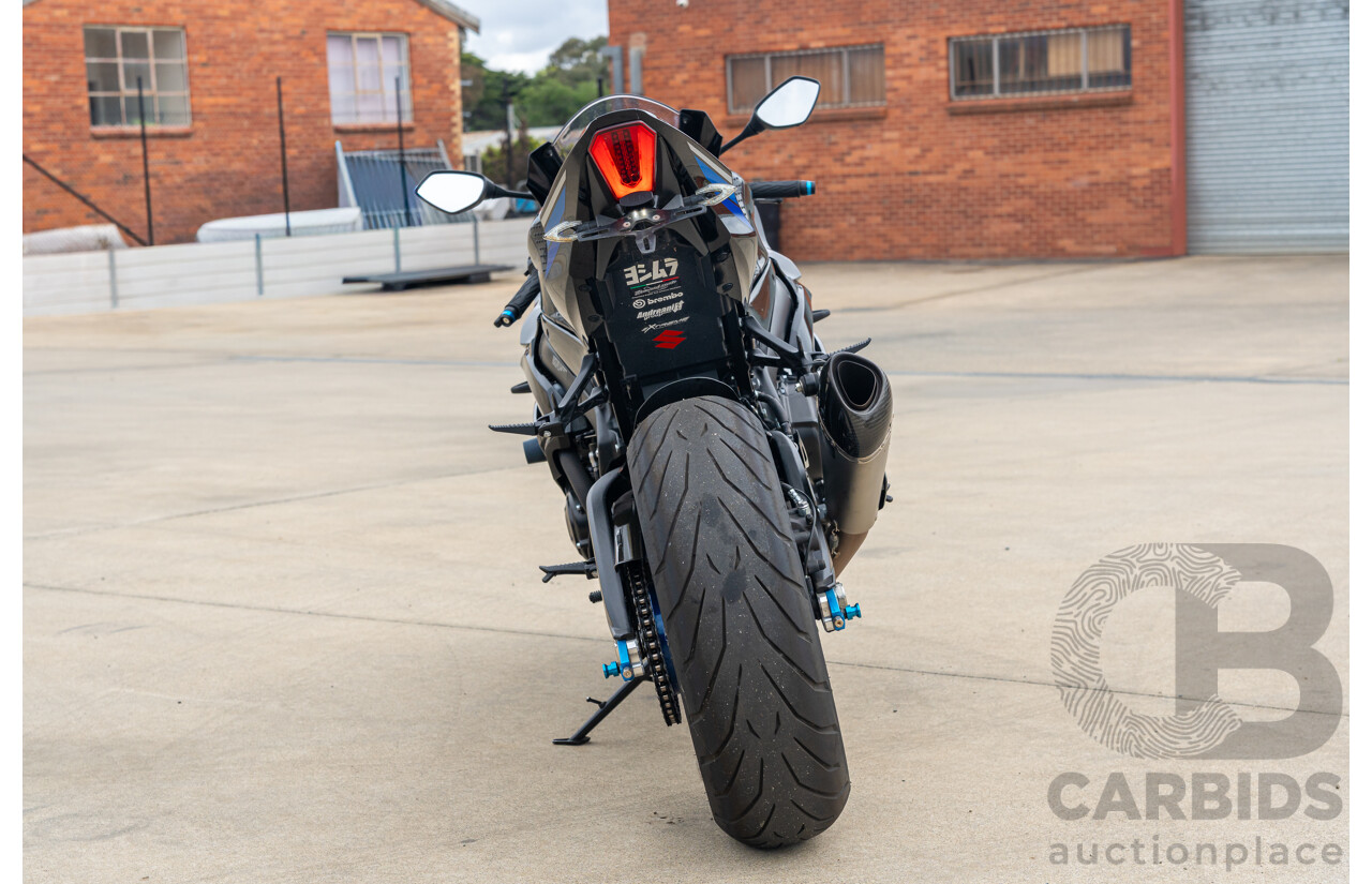 08/2017 Suzuki GSX-R1000R 999cc Super Sport Motorbike Glass Sparkle Black