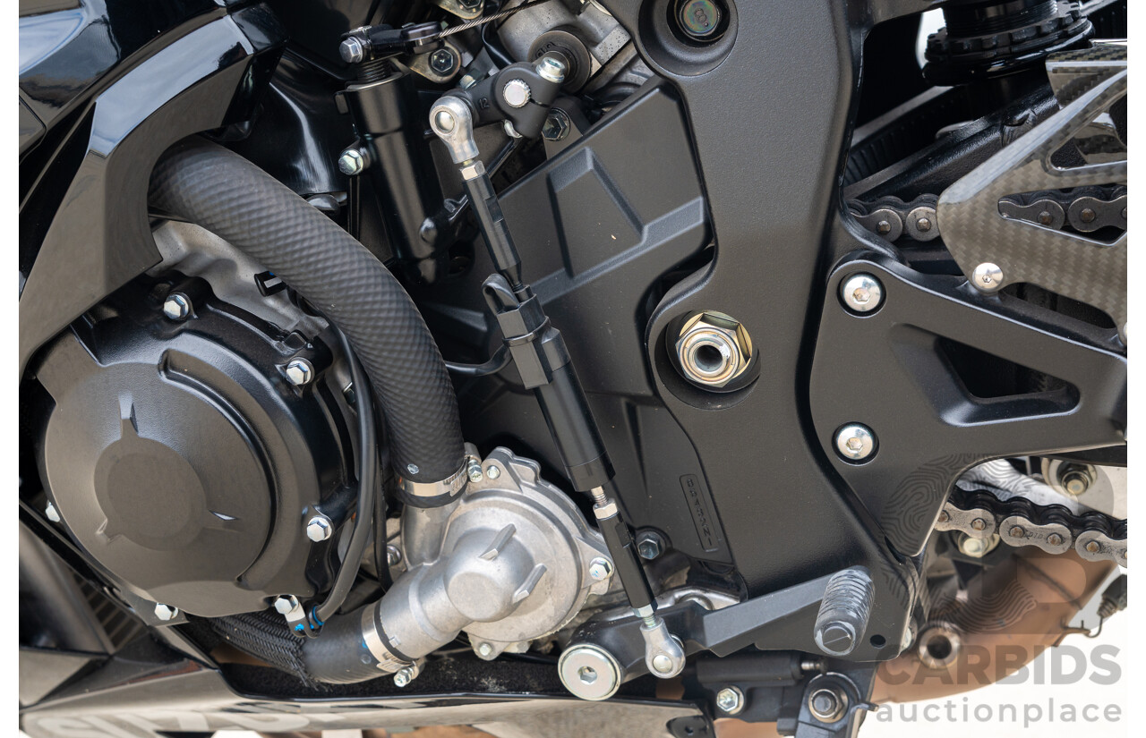 08/2017 Suzuki GSX-R1000R 999cc Super Sport Motorbike Glass Sparkle Black