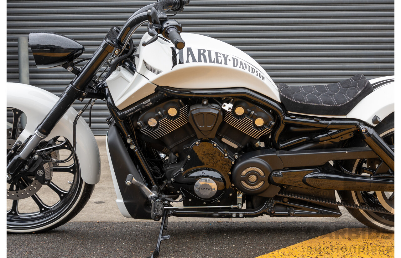 04/2014 Harley Davidson Night Rod Special 1250 ABS V-Rod VRSCDX 1250cc Motorbike White / Black - Modified