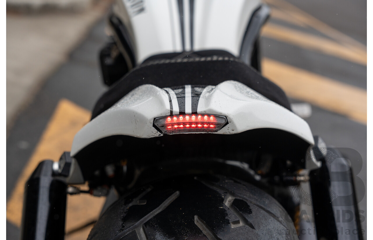 04/2014 Harley Davidson Night Rod Special 1250 ABS V-Rod VRSCDX 1250cc Motorbike White / Black - Modified