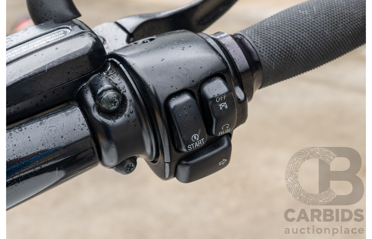 04/2014 Harley Davidson Night Rod Special 1250 ABS V-Rod VRSCDX 1250cc Motorbike White / Black - Modified