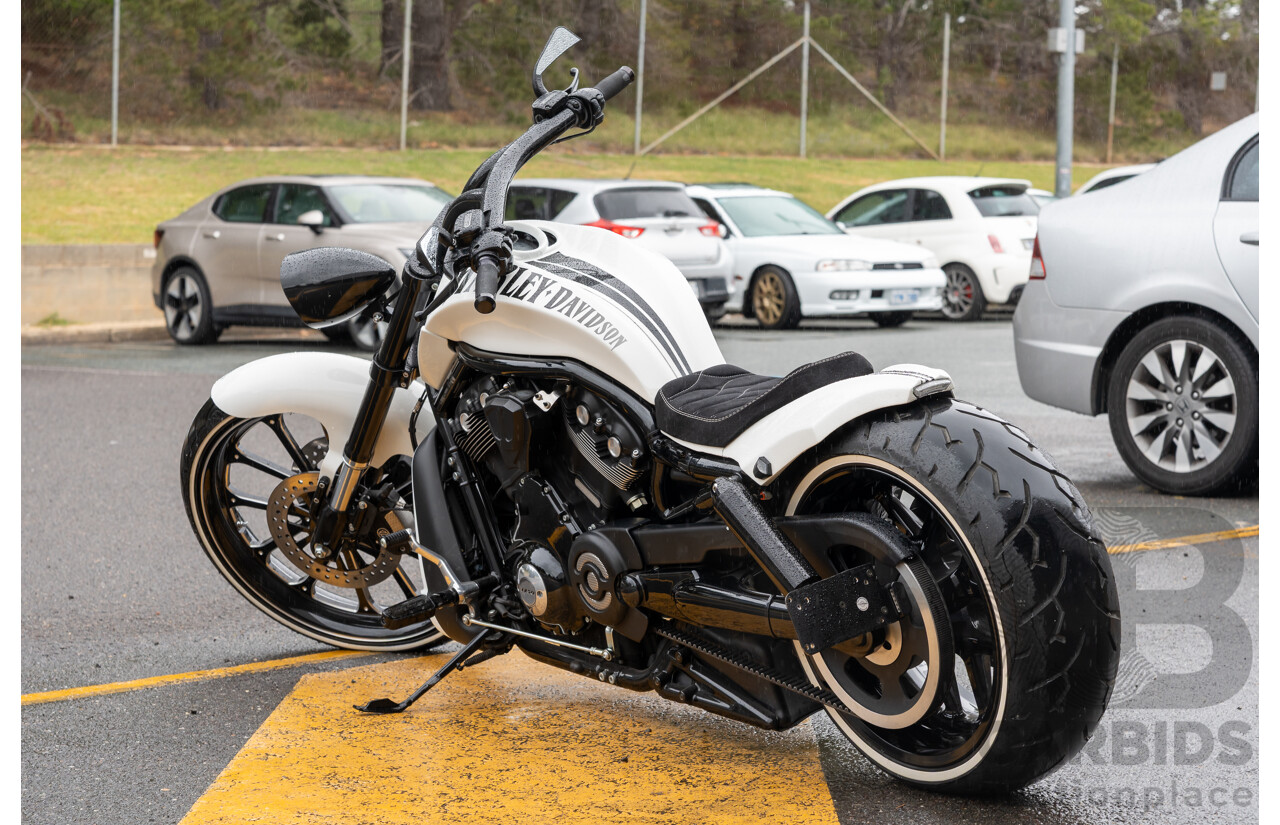 04/2014 Harley Davidson Night Rod Special 1250 ABS V-Rod VRSCDX 1250cc Motorbike White / Black - Modified
